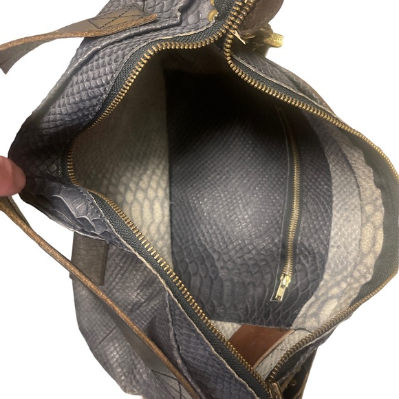 Navy blue snakeskin print leather bag (Luxury High End) - Picture 3 of 4